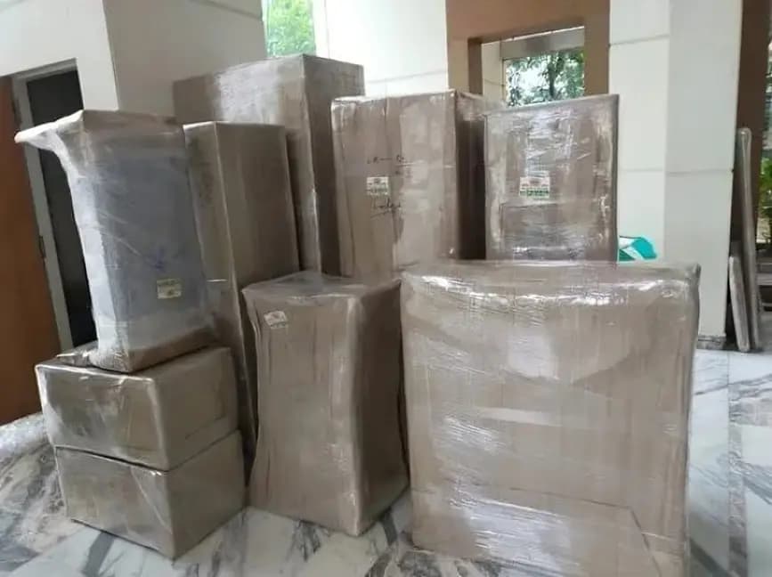 Packing and moving service 28