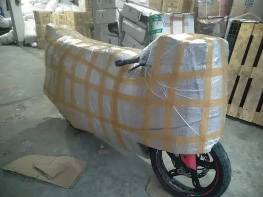 Packing and moving service 16