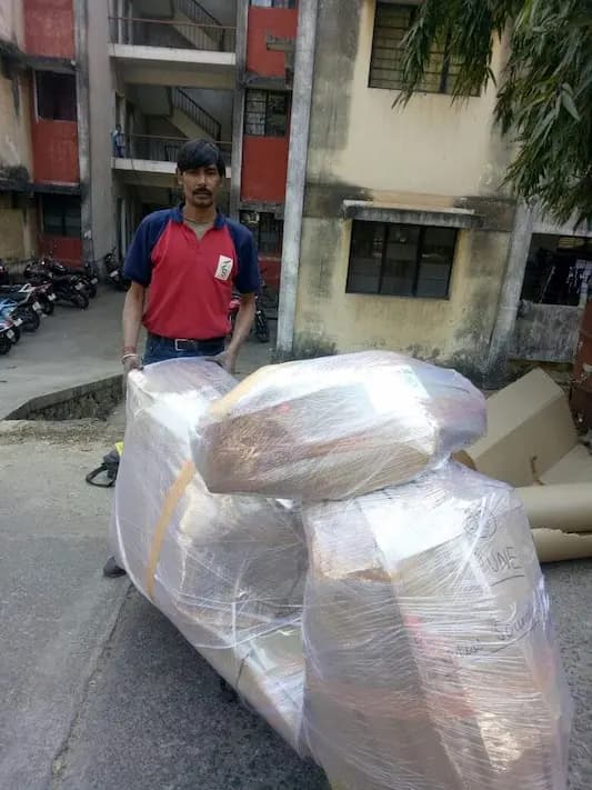 Packing and moving service 20